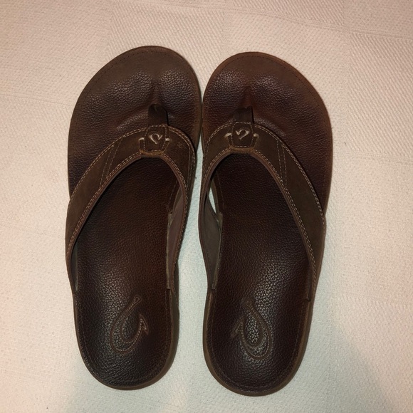 olukai mens flip flops